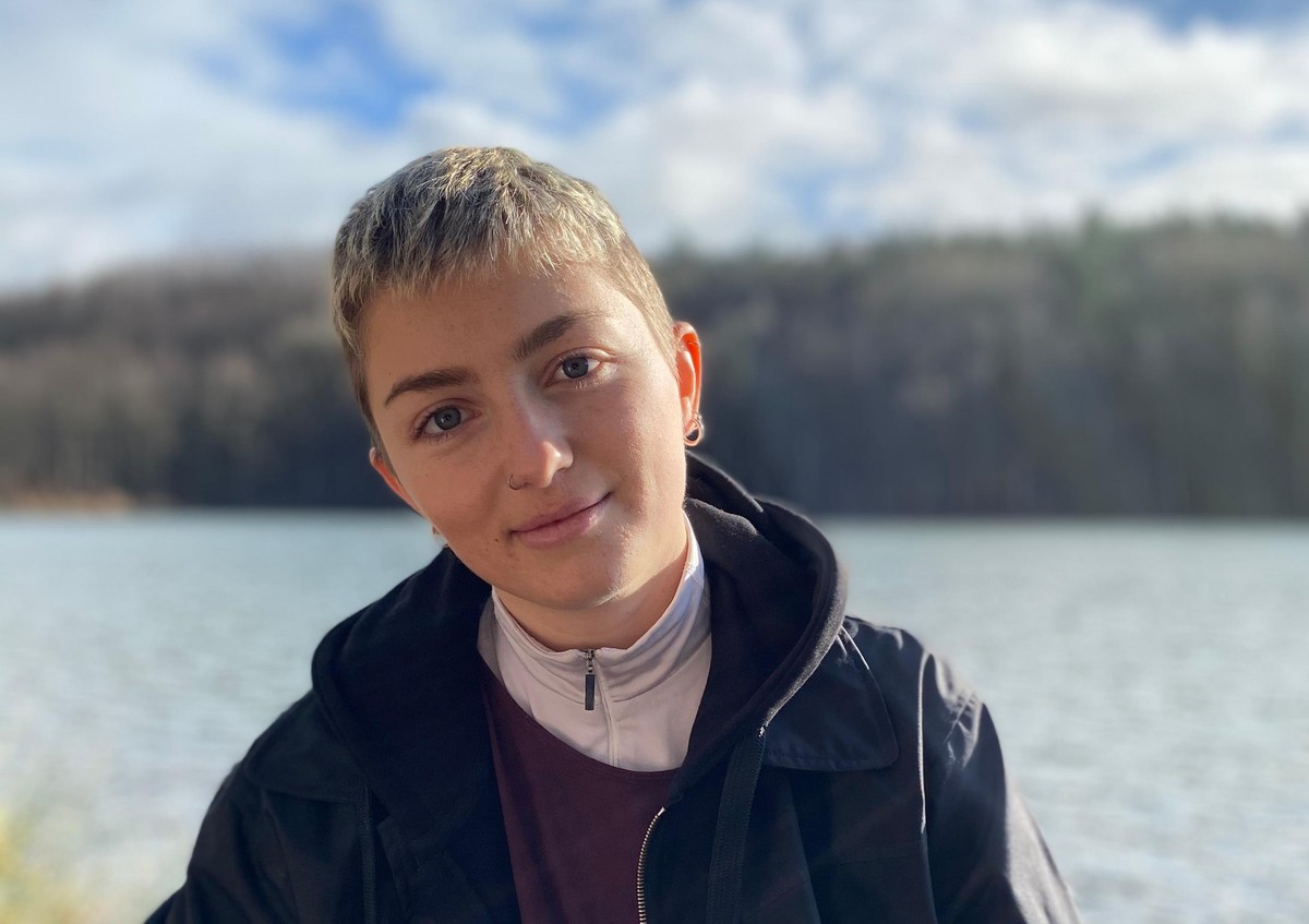 Line Niedeggen, 24, aus Heidelberg und ist seit 2019 Aktivistin bei Fridays for Future. Sie beschäftigt sich neben Klimaphysik auch mit der Verknüpfung von Antirassismus und Klimagerechtigkeit.