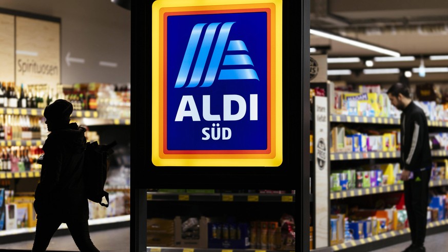 Eine Filiale von Aldi Süd auf der Luxemburger Straße. Köln, 04.04.2020 *** A branch of Aldi Süd on the Luxemburger Straße Cologne, 04 04 2020 Foto:xC.xHardtx/xFuturexImage