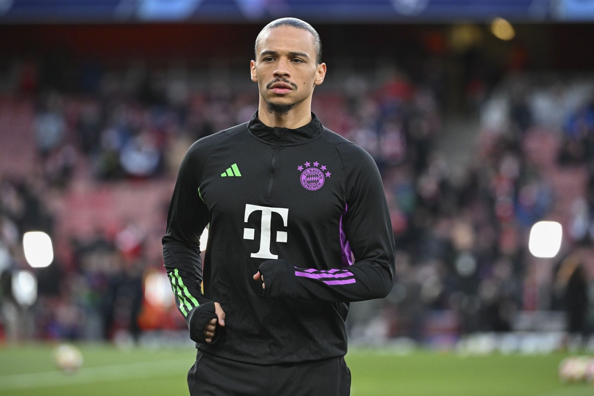 09.04.2024, Gro�britannien, London: Fu�ball: Champions League, FC Arsenal - Bayern M�nchen, K.o.-Runde, Viertelfinale, Hinspiele, Emirates Stadium. M�nchens Leroy Sane in Aktion bei der Aufw�rmung. Fo ...
