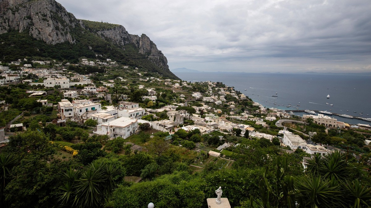 I turisti sono in trappola: l’isola delle vacanze è tagliata fuori dalla terraferma