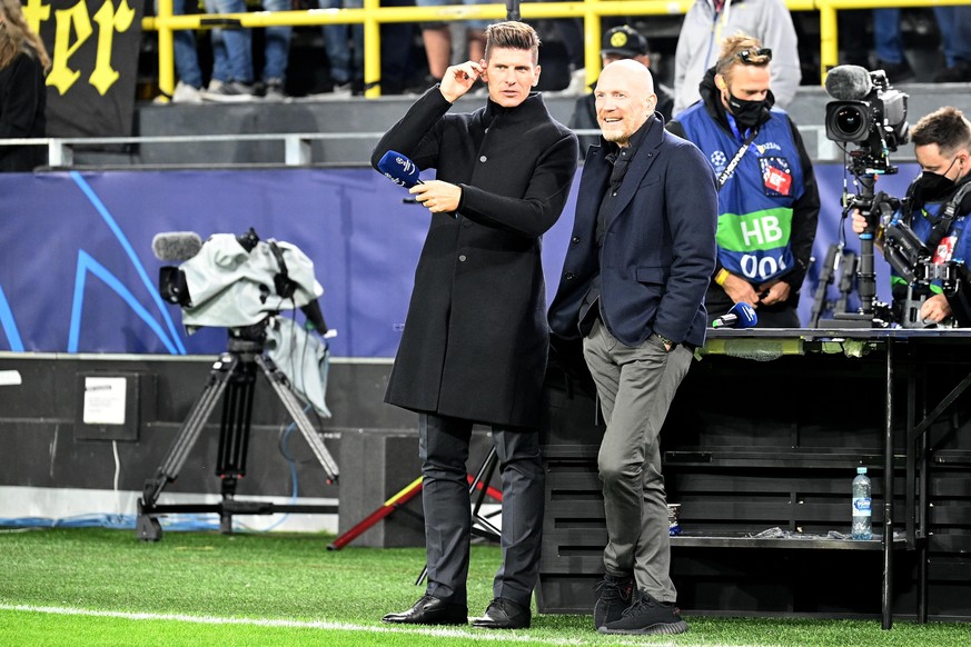 Mario Gómez (l.) und Matthias Sammer freuen sich abseits eines Champions League-Spiels auf die Nachberichterstattung. 