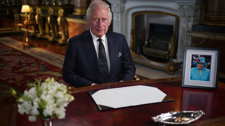 dpatopbilder - 09.09.2022, Großbritannien, London: Der britische König Charles III. hält nach dem Tod von Königin Elisabeth II. im Buckingham Palace seine erste Ansprache an die Nation und das Commonw ...