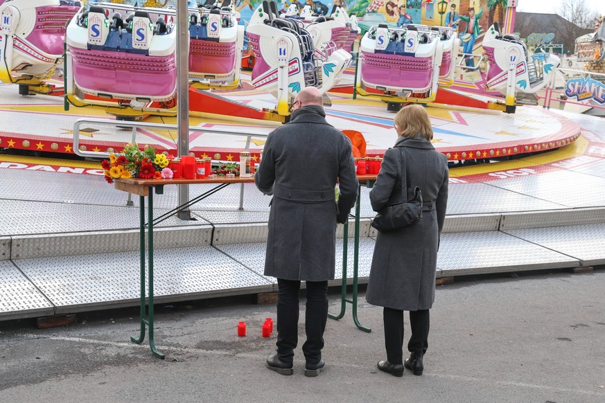 Münster bricht Volksfest Send nach tödlichem Messerangriff vorzeitig ab DEU, Deutschland, Nordrhein-Westfalen, Münster, 19.03.2023: Wegen eines tödlichen Messerangriffs bricht die Stadt Münster den Se ...