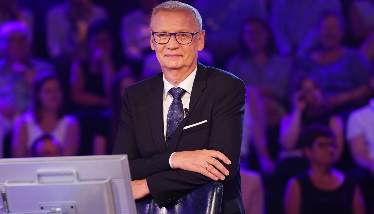 Moderator Günther Jauch feiert 25 Jahre Wer wird Millionär?

+++ Die Verwendung des sendungsbezogenen Materials ist nur mit dem Hinweis und Verlinkung auf RTL+ gestattet. +++