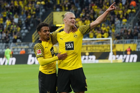 Erling Haaland (r.) und Donyell Malen bejubeln einen Treffer, hier im Spiel gegen Union Berlin.