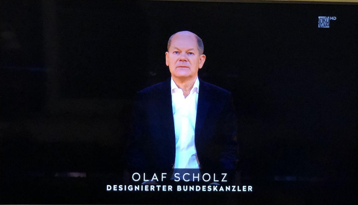 Olaf Scholz fordert die Menschen auf, sich impfen zu lassen.