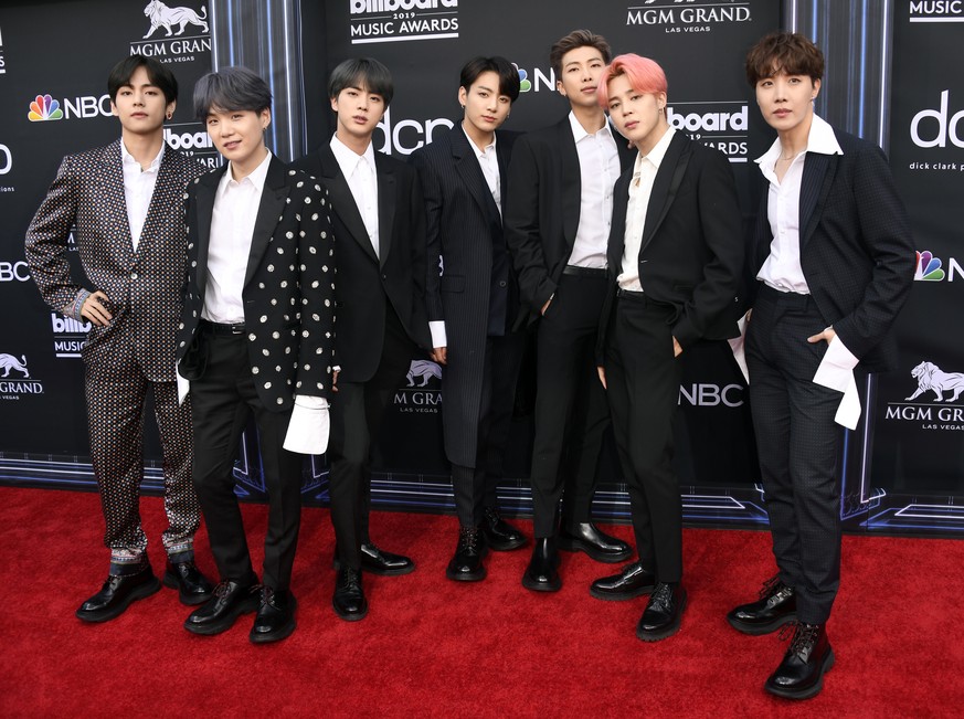LAS VEGAS, NEVADA - MAY 01: BTS attend the 2019 Billboard Music Awards at MGM Grand Garden Arena on May 01, 2019 in Las Vegas, Nevada. (Photo by Frazer Harrison/Getty Images)