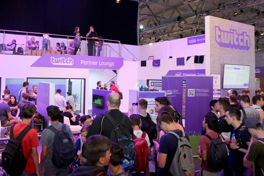 Spielemesse gamescom am Mittwoch, 23. August 2017 in den Messehallen in Köln. Die Gamescom ist, gemessen nach Ausstellungsfläche und Besucheranzahl, die weltweit größte Messe für interaktive Unterhalt ...