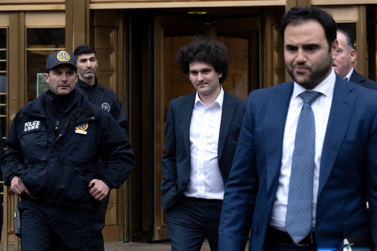 Sam Bankman-Fried out and about for FTX Founder Sam Bankman-Fried Court Hearing, Manhattan federal court, New York, NY January 3, 2023. Photo By: Kristin Callahan/Everett Collection out and about for  ...