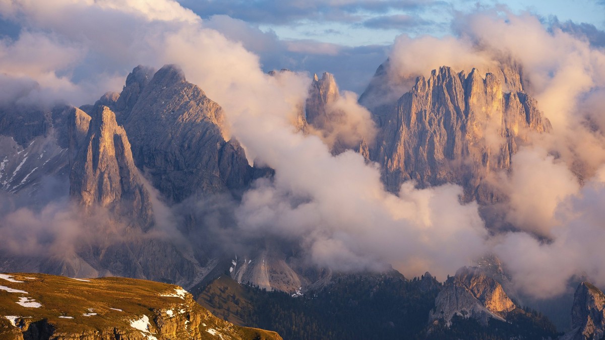 Rosengarten-Gruppe in Wolken bei Abendlicht, Schlern, Dolomiten, Südtirol, Italien, Europa Rose garden group in clouds at evening light, Schlern, Dolomites, South Tyrol, Italy, Europe Copyright: image ...