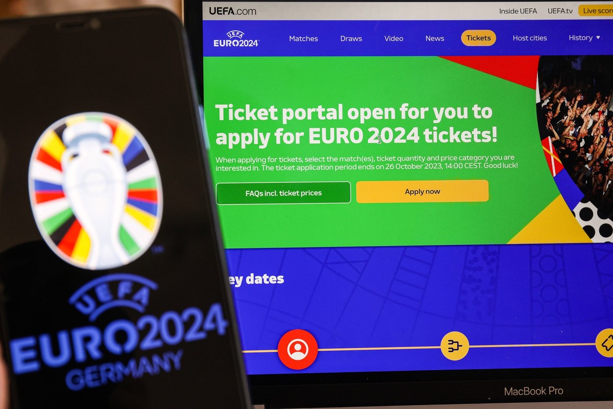 EURO 2024 tickets go on general sale Photo taken on October 2023 in Zagreb, Croatia shows illustration for ticket applications for UEFA EURO, EM, Europameisterschaft,Fussball 2024 through the official ...
