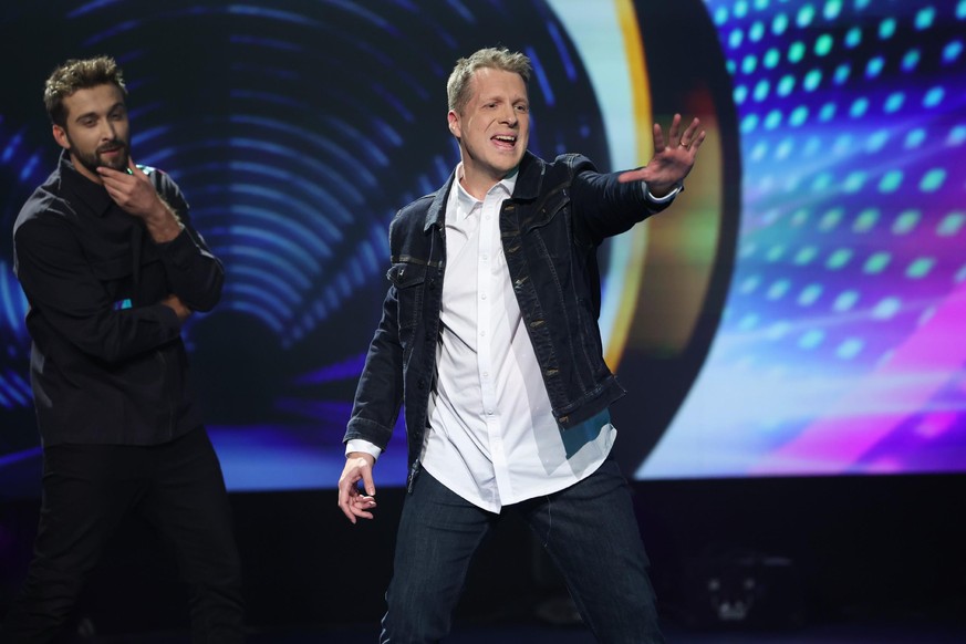 Oliver Pocher performte im Spiel &quot;Die Kindskopf-Playback-Show&quot; – und verlor gegen Chris Tall.