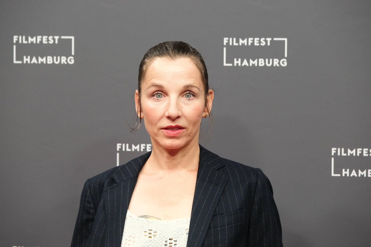 Roter Teppich Hamburg Meret Becker Auftakt bzw. Eröffnung Filmfest Hamburg im Cinemaxx Kino Dammtor am 24.9.2020 *** Red Carpet Hamburg Meret Becker Opening Filmfest Hamburg at the Cinemaxx cinema Dam ...