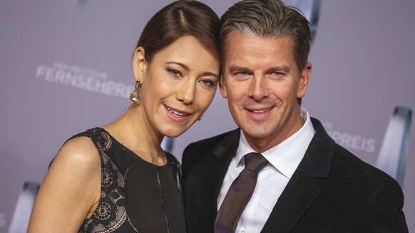 Markus Lanz mit Ehefrau Angela Gessmann bei der Verleihung des Deutschen Fernsehpreises 2016 in den Düsseldorfer Rheinterrassen. Düsseldorf, 13.01.2016 Foto:xC.xHardtx/xFuturexImage

Markus Lanz with  ...