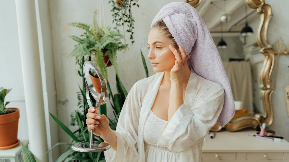 Tiktok "Moon Face" geht viral Ärztin klärt über erhöhte Cortisol