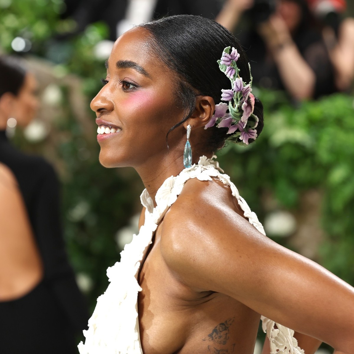NEW YORK, NEW YORK - MAY 06: Ayo Edebiri attends The 2024 Met Gala Celebrating &quot;Sleeping Beauties: Reawakening Fashion&quot; at The Metropolitan Museum of Art on May 06, 2024 in New York City. (P ...