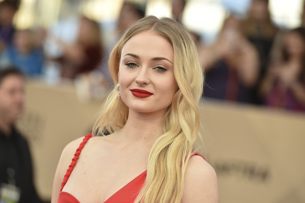 ARCHIV - 29.01.2017, USA, Los Angeles: Sophie Turner kommt zur Verleihung der 23. Screen Actors Guild Awards. (zu dpa: