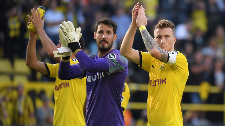 Ein alter und eine neuer Anführer: Kapitän Marco Reus (r.) und Dortmunds Rückhalt Roman Bürki.