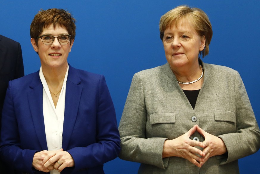 Am 7. Dezember 2018 übernahm Annegret Kramp-Karrenbauer den CDU-Parteivorsitz von Angela Merkel. Am Montag kündigte sie ihren Rücktritt an