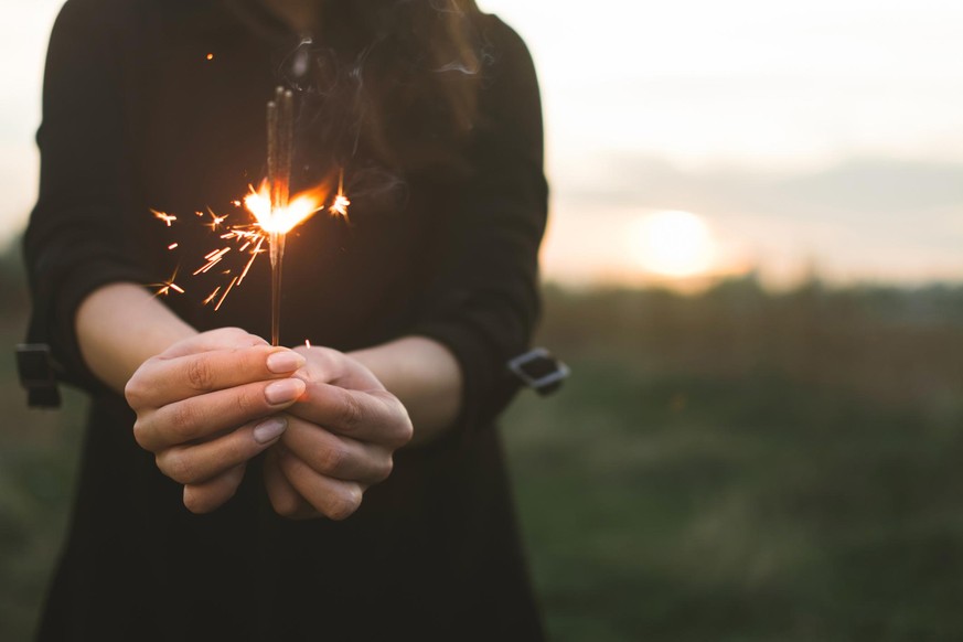 Silvester allein feiern: Klingt erst einmal unüblich, muss aber gar nicht so schlecht sein.