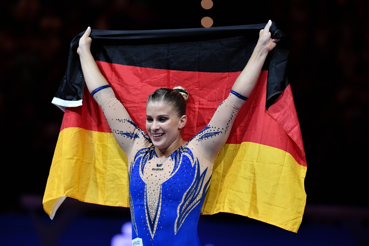 Elisabeth Seitz gewinnt Gold am Stufenbarren beim Geräteturnen der Munich European Championships 22 am 14.08.2022 München Olympiahalle Bayern Deutschland *** Elisabeth Seitz wins gold on uneven bars i ...