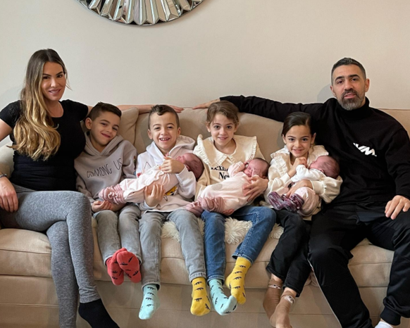 Anna-Maria Ferchichi und Bushido mit ihren Kindern im Dezember 2021.