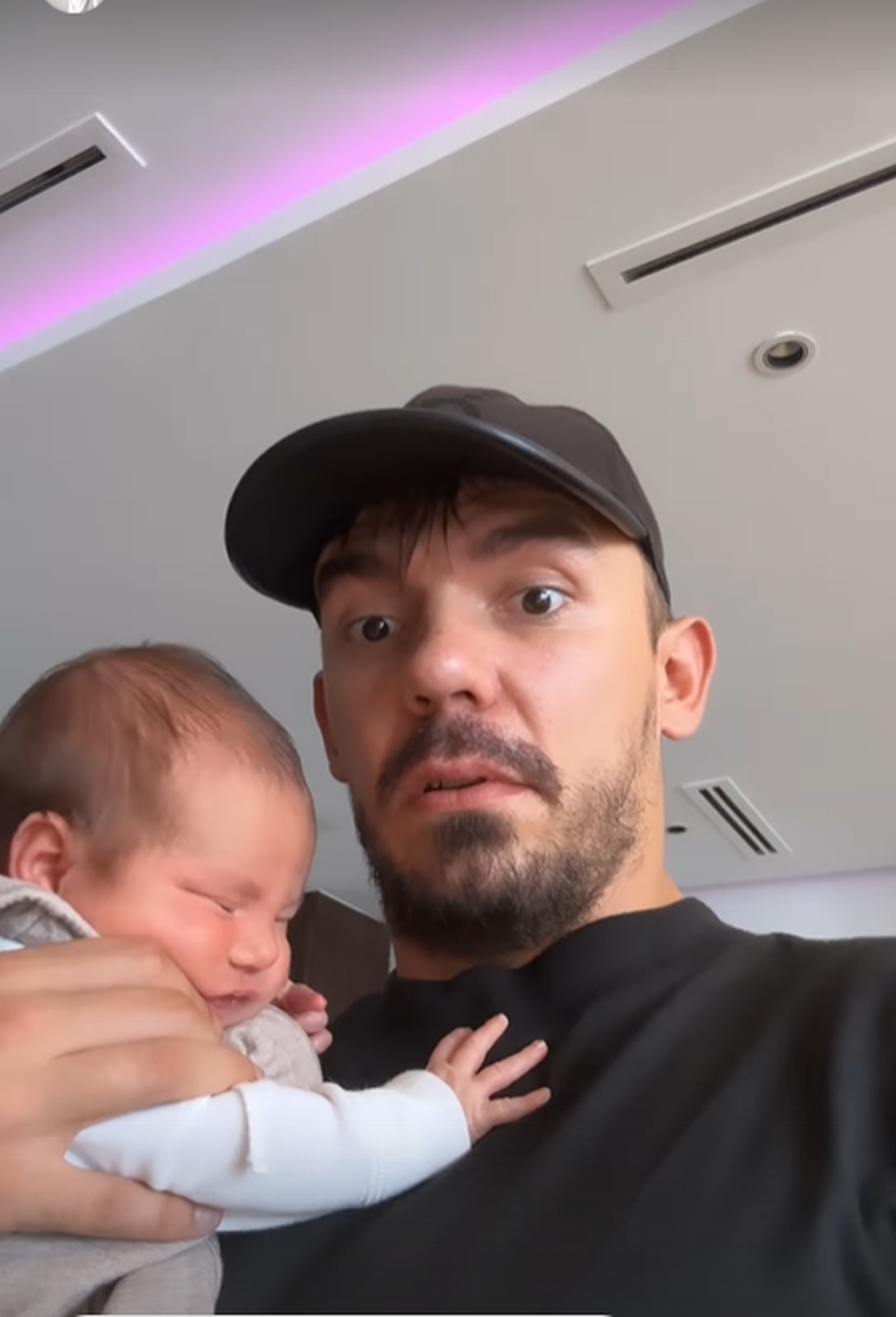 Der Rapper hat seine Familie mit nach Dubai gebracht.