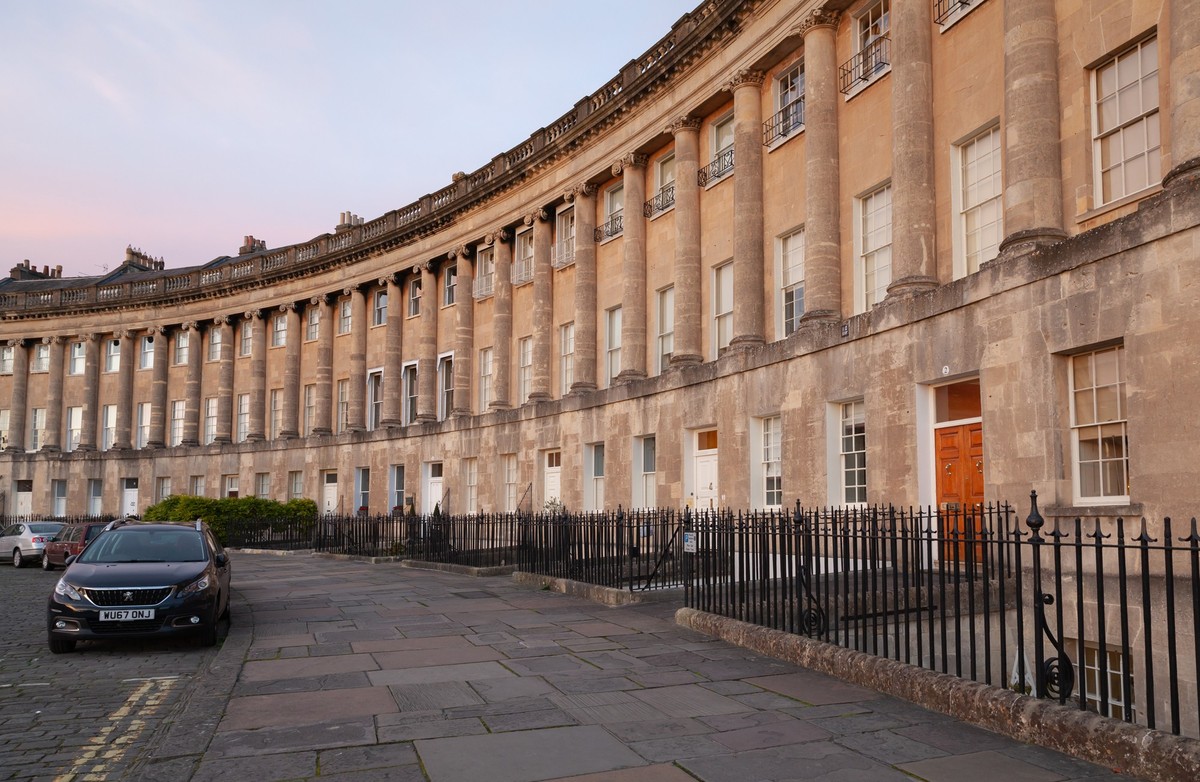 Bath, United Kingdom - November 1, 2017: Royal Crescent buildings exterior of Bath at summer evening xkwx bath, royal crescent, city, historic, house, building, old, stone, royal, english, tourism, uk ...