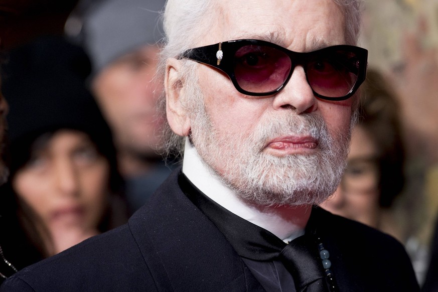 Karl Lagerfeld - Couturier / Createur CELEBRITES : Inauguration des Illuminations de Noel Champs Elysees - Paris - 11/22/2018 JBAutissier/Panoramic PUBLICATIONxNOTxINxFRAxITAxBEL