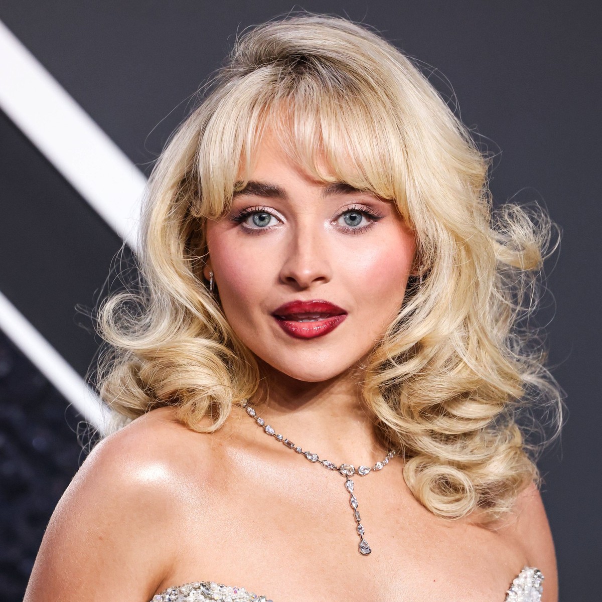 2024 MTV Video Music Awards - Arrivals ELMONT, NEW YORK, USA - SEPTEMBER 11: Sabrina Carpenter wearing a vintage Bob Mackie dress from Tab Vintage arrives at the 2024 MTV Video Music Awards held at UB ...