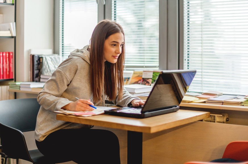 Auch Studierende dürfen sich nun über Entlastung freuen: Sie bekommen 200 Euro.