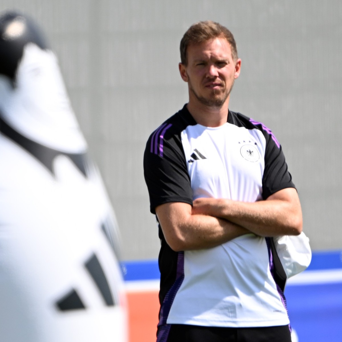 22.06.2024, Bayern, Herzogenaurach: Fußball: EM, Nationalmannschaft vor dem letzten Gruppenspiel gegen die Schweiz, Abschlusstraining, Deutschland Bundestrainer Julian Nagelsmann während des Trainings ...