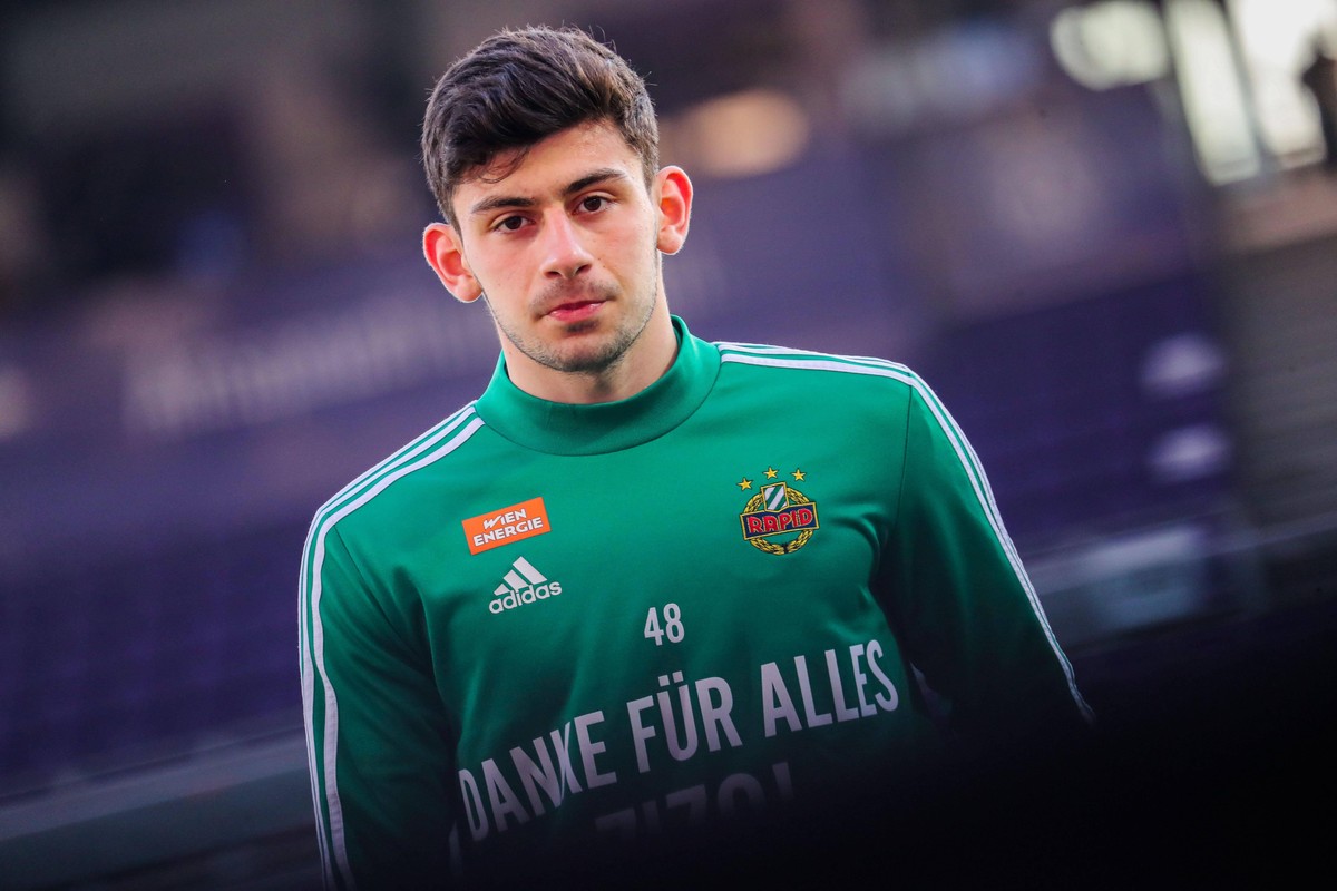 SOCCER - BL, A.Wien vs Rapid VIENNA,AUSTRIA,07.MAR.21 - SOCCER - tipico Bundesliga, FK Austria Wien vs SK Rapid Wien. Image shows Yusuf Demir Rapid. Keywords: warm up. PUBLICATIONxINxGERxHUNxONLY GEPA ...