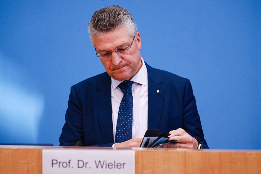 Health Authorities Provide Pandemic Update Robert Koch Institute President Lothar Wieler speaks to the media at the Bundespressekonferenz to update the current COVID-19 Situation on September 30, 2022 ...