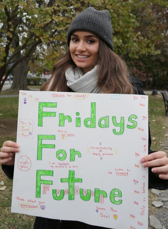 Bei Fridays for Future setzt Sophia Kianni sich für mehr Klimaschutz ein.