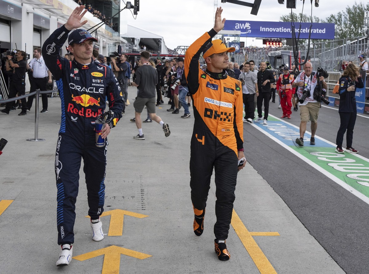 ARCHIV - 08.06.2024, Kanada, Montreal: Motorsport: Formel-1-Weltmeisterschaft, Grand Prix von Kanada, Qualifying: Red Bull Racing-Pilot Max Verstappen, links, aus den Niederlanden, und McLaren-Pilot L ...