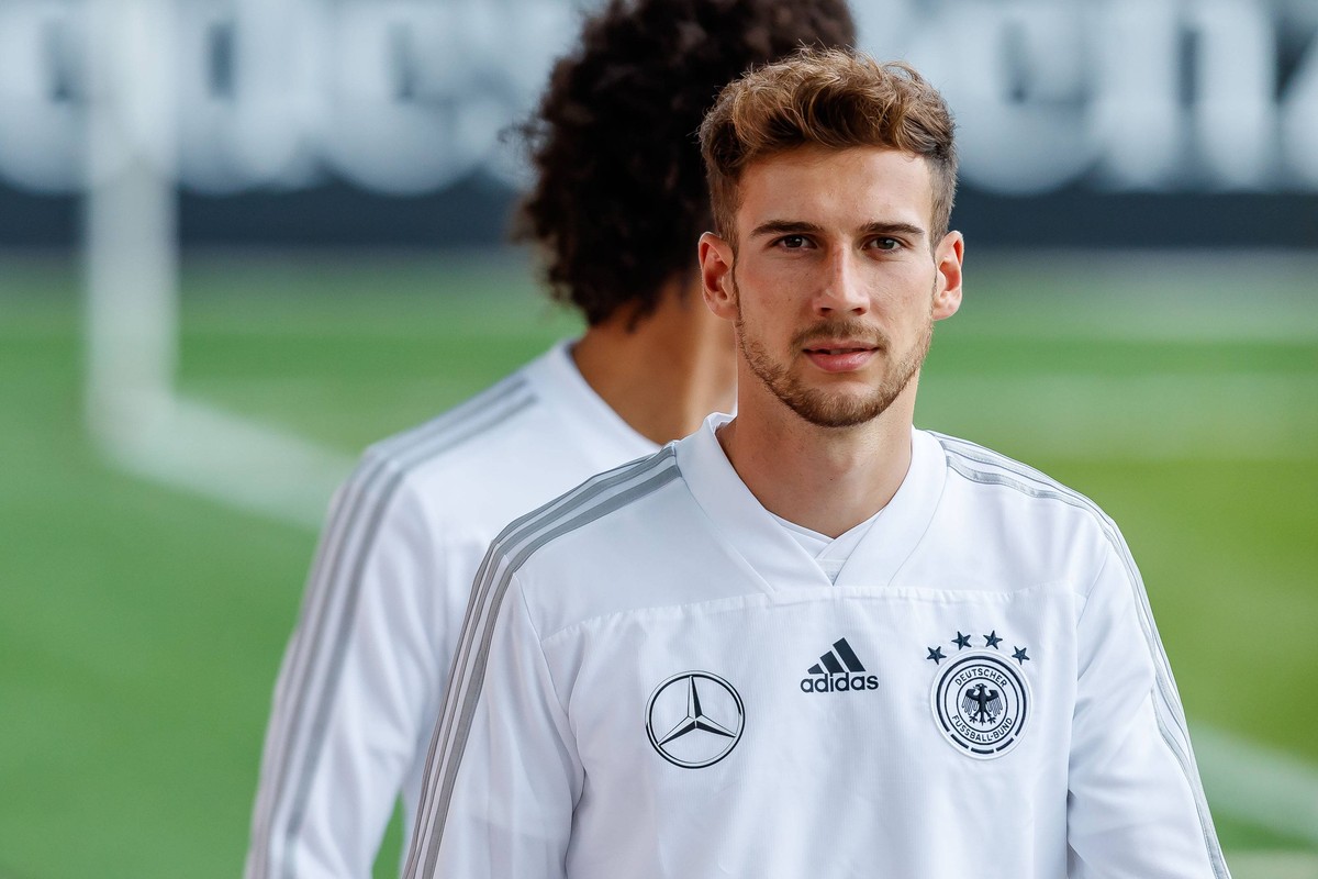 Muenchen, Germany, 03.09.2018 Training Deutsche Fussballnationalmannschaft , Leon Goretzka (GER) schaut ( DeFodi507 *** Muenchen Germany 03 09 2018 Training German national football team Leon Goretzka ...