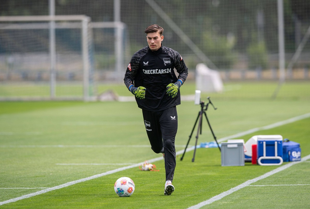Fussball, Herren, Saison 2025/26, 2. Bundesliga, Hertha BSC, Trainingsauftakt, Torh