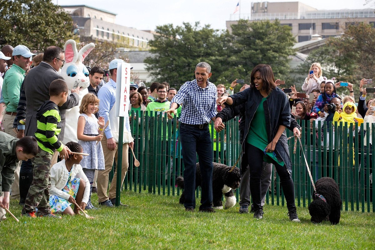 March 28, 2016 - Washington, DC, United States of America - U.S President Barack Obama and First Lady Michelle Obama prepare for the ceremonially start of the annual Easter Egg Roll on the South Lawn ...