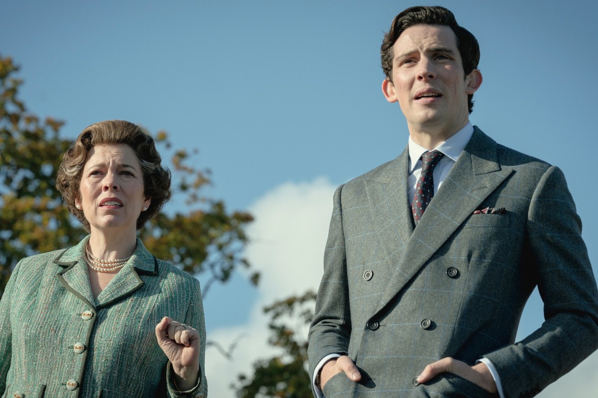 HANDOUT - 07.11.2019, ---: Königin Elizabeth II. (Olivia Colman) und ihr Sohn Prinz Charles (Josh O&#039;Connor) in einer Szene der 4. Staffel von «The Crown» (undatiert). Im Buckingham-Palast soll de ...