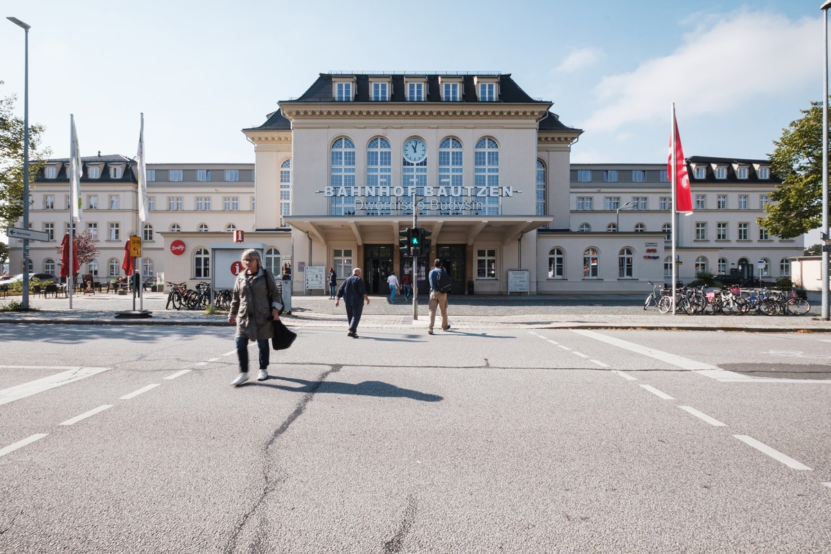Dass er einst ein Sanierungsfall war, sieht man dem Bahnhof Bautzen heute nicht mehr an.