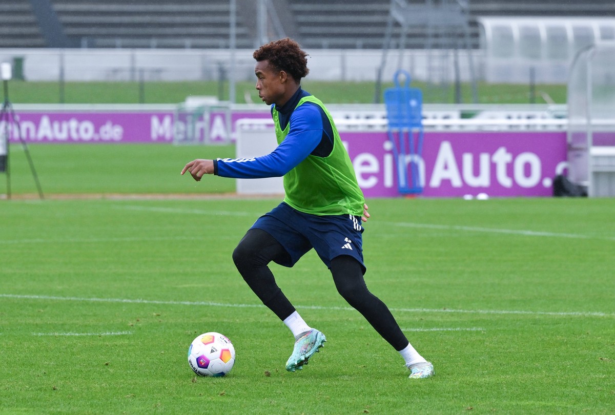 Assan Ouedraogo FC Schalke 04 31.07.2023, Fussball GER, Saison 2023/24, 2. Bundesliga, Training FC Schalke 04, Gelsenkirchen Trainingsgelände Nordrhein Westfalen Deutschland *** Assan Ouedraogo FC Sch ...