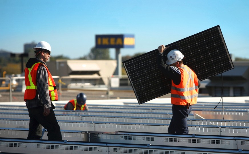 Viele IKEA Standorte in Deutschland arbeiten bereits mit erneuerbarer Energie. / Weiterer Text