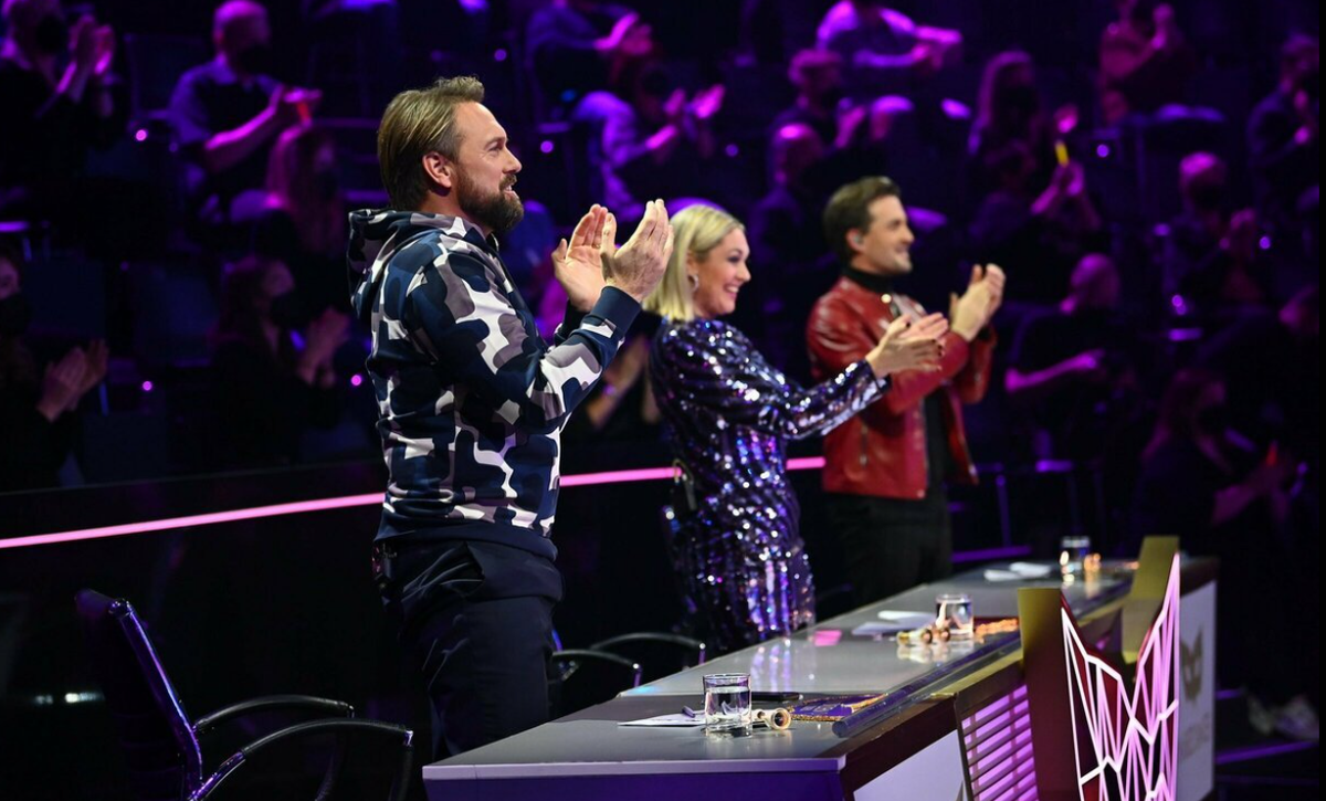 Steven Gätjen, Ruth Moschner und Alexander Klaws bei "The Masked Dancer".