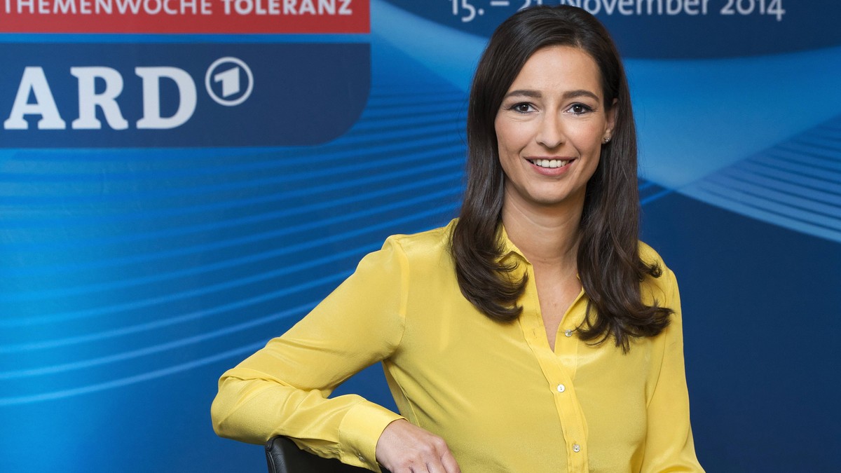 Tagesthemen-Moderatorin und Themenpatin Pinar Atalay / Pressekonferenz anlaesslich der ARD-Themenwoche zum Thema Toleranz / Muenchen / 06.10.2014
Tagesthemen Presenter and Pinar Atalay Press confer ...