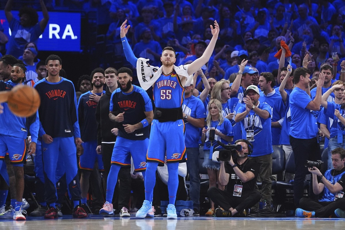 dpatopbilder - 22.06.2025, USA, Oklahoma City: Basketball: NBA, Play-off-Runde, NBA-Finale, Finale, 7. Spieltag, Oklahoma City Thunder - Indiana Pacers. Oklahoma City Thunder Center Isaiah Hartenstein ...