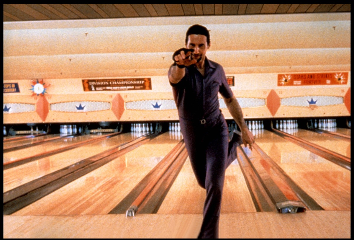 Polygram Filmed DR THE BIG LEBOWSKI (THE BIG LEBOWSKI) de Ethan etJoel Coen 1998 USA avec John Turturro bowling PUBLICATIONxINxGERxSUIxAUTxONLY BIG LEBOWSKI (1998) 15 NUR REDAKTIONELLE NUTZUNG & R ...