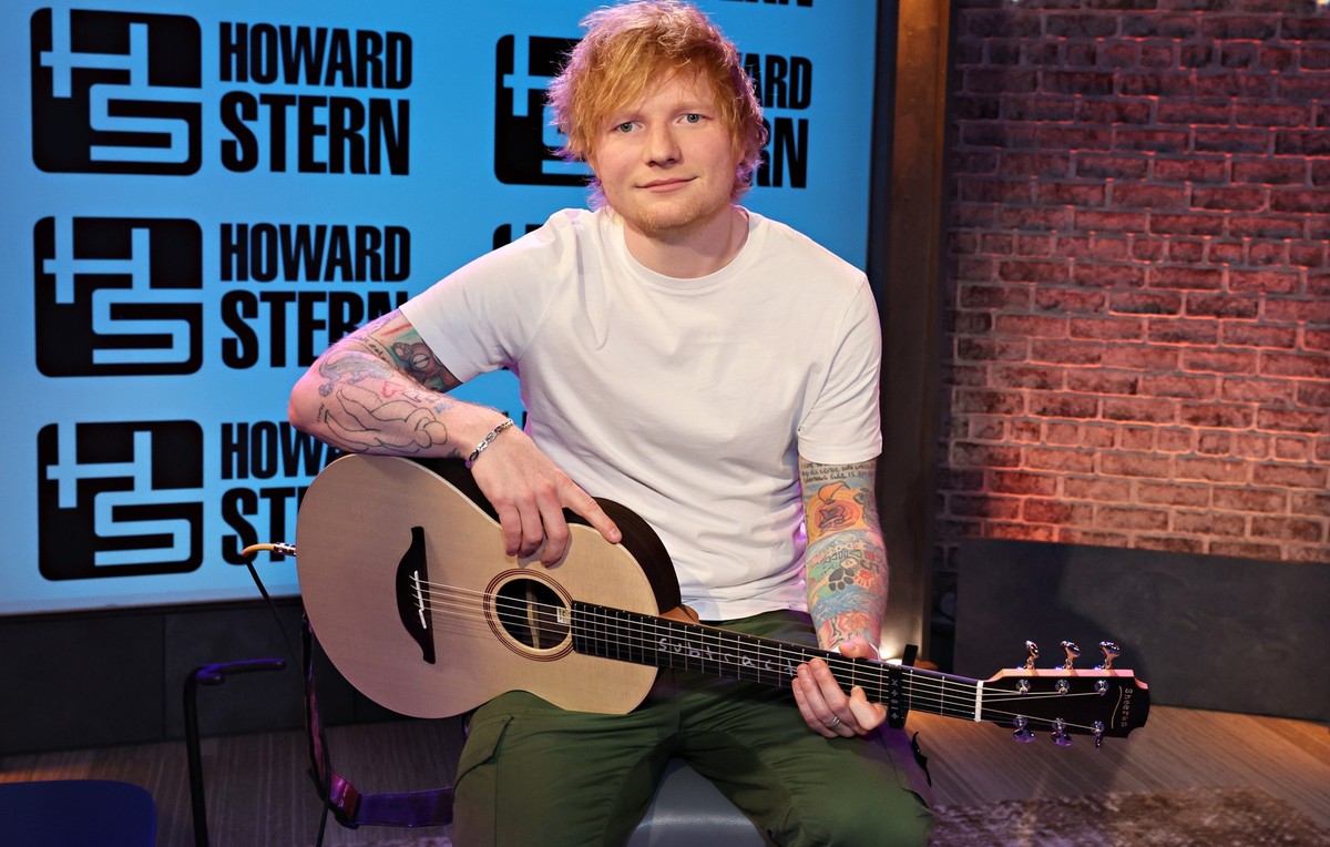 NEW YORK, NEW YORK - MAY 10: Ed Sheeran visits SiriusXM&#039;s &#039;The Howard Stern Show&#039; at the SiriusXM Studios on May 10, 2023 in New York City. (Photo by Cindy Ord/Getty Images for SiriusXM ...