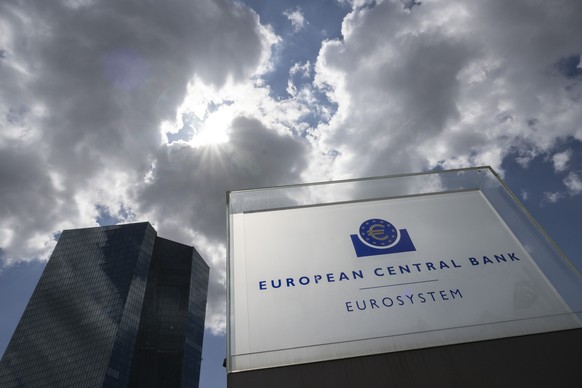 21.07.2022, Hessen, Frankfurt/Main: Die Zentrale der Europ�ischen Zentralbank (EZB). Die EZB hatte angek�ndigt, die Leitzinsen im Euroraum wieder anzuheben. Die Entscheidungen des EZB-Rates werden am  ...