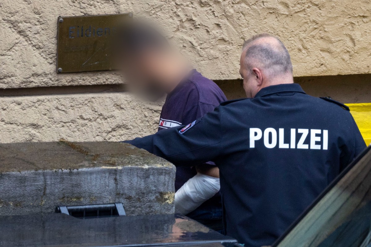 24.04.2023, Nordrhein-Westfalen, Duisburg: Ein Tatverd